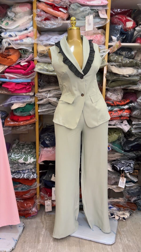 SUIT 5268