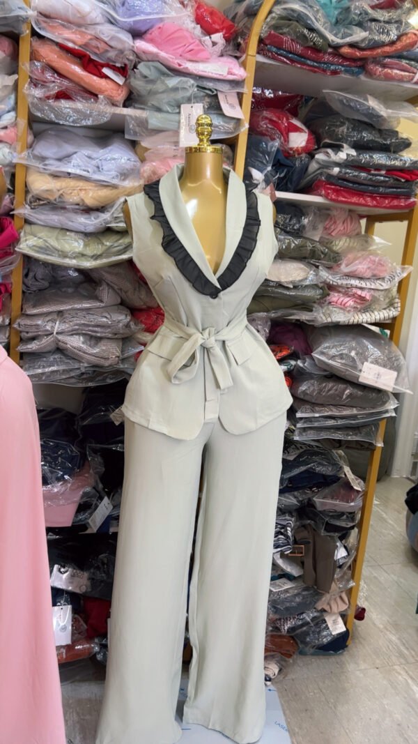 SUIT 5268