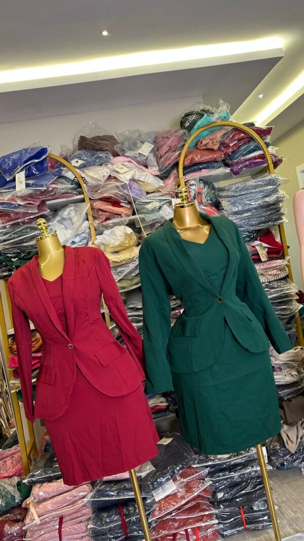 2 PIECE 3059